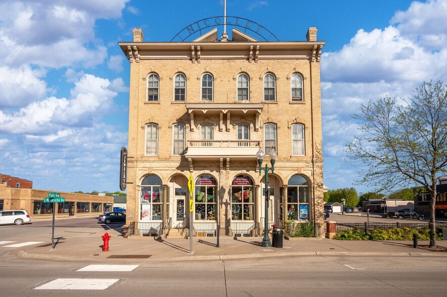 More Photos Of 122 S Minnesota Ave, Saint Peter Apartments For Sale