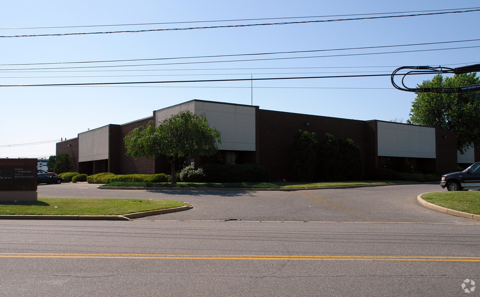 Primary Photo Of 7249 Browning Rd, Pennsauken Warehouse For Lease