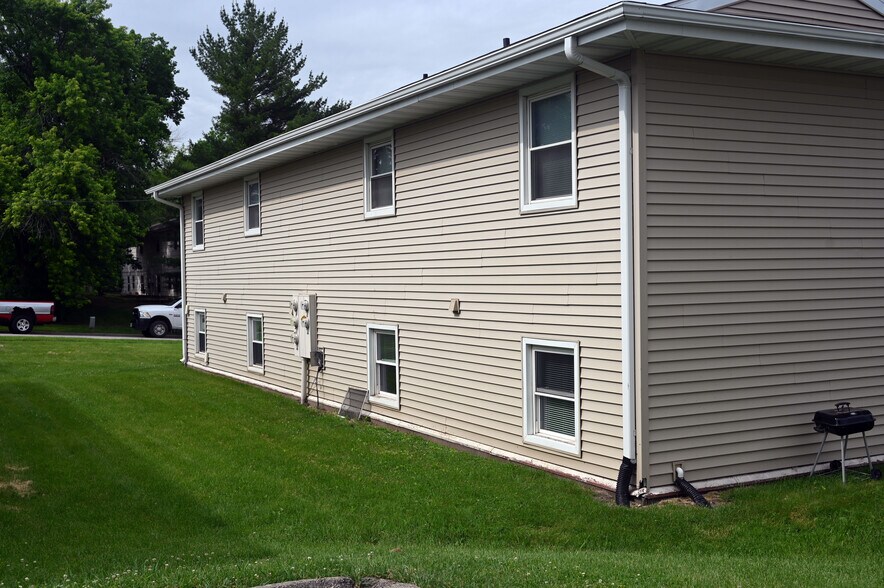 More Photos Of 4719 Toronto St, Ames Apartments For Sale