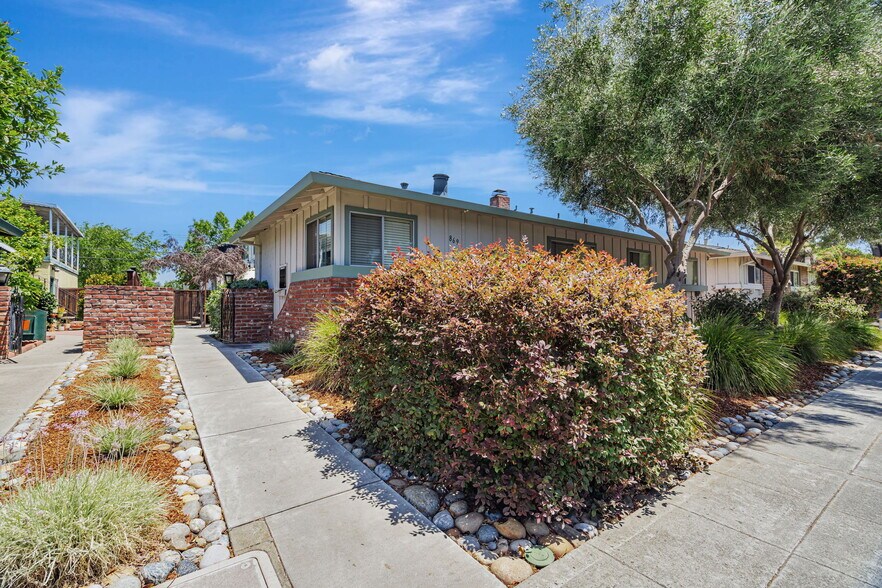 More Photos Of 869 Bing Dr, Santa Clara Apartments For Sale