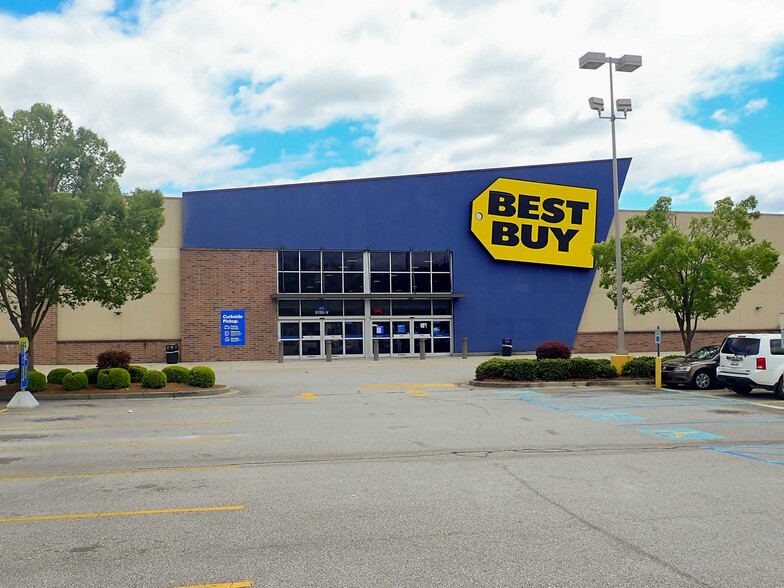 More Photos Of 5109-5141 Sunset Blvd, Lexington Unknown For Lease