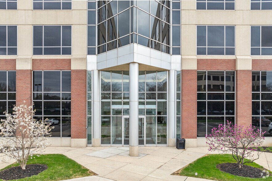 More Photos Of 5555 Glendon Ct, Dublin Office For Sale