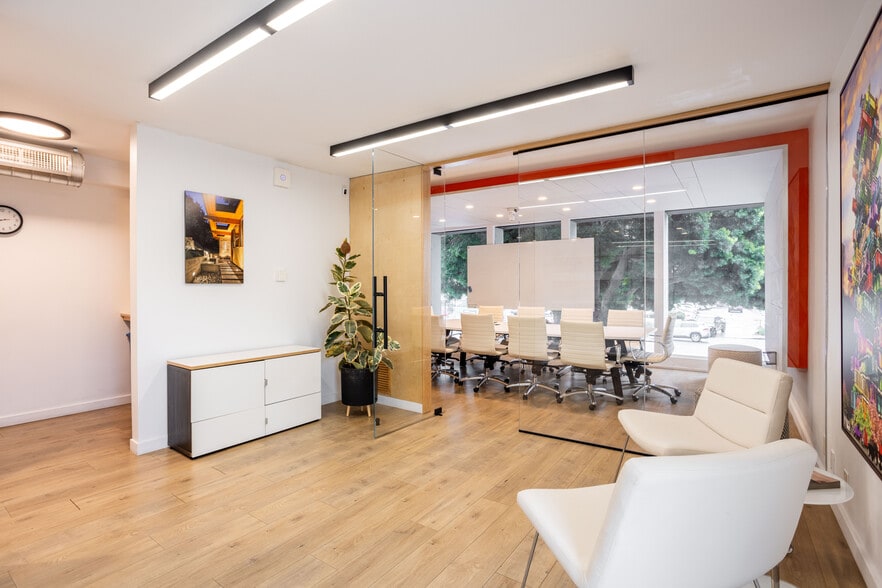 More Photos Of 12421 Venice Blvd, Los Angeles Loft Creative Space For Sale