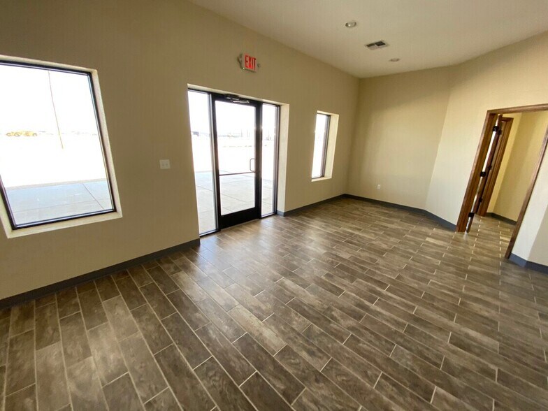 More Photos Of 4806 S County Road 1314, Odessa Industrial For Lease