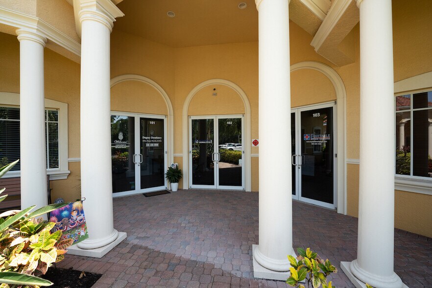 More Photos Of 3376 Woods Edge Cir, Bonita Springs Medical For Lease