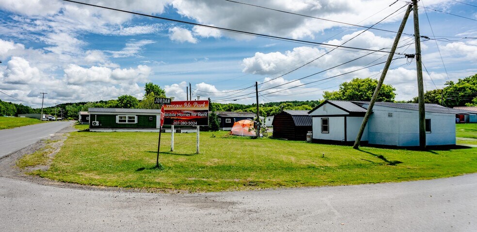 More Photos Of 50 Davis St, Presque Isle Manufactured Housing Mobile Home Park For Sale