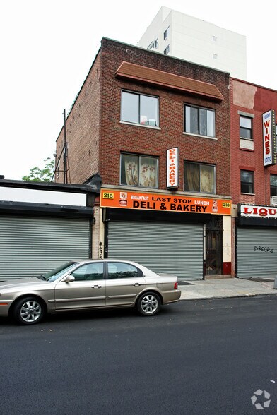 More Photos Of 218 Hoyt St, Brooklyn Restaurant For Lease