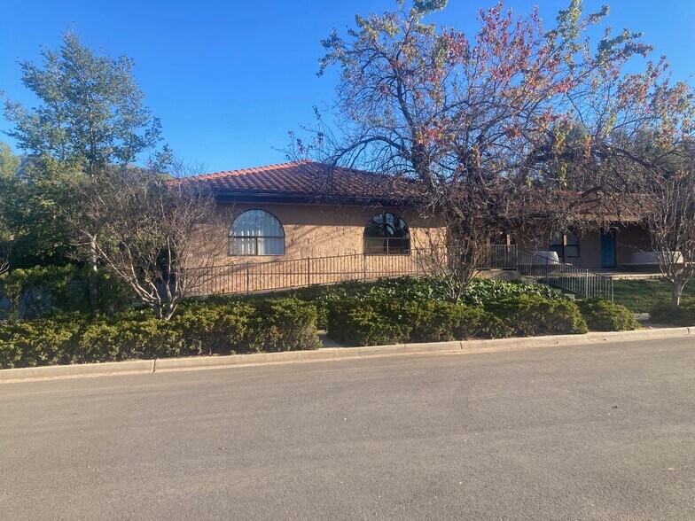 More Photos Of 201-207 Church St, Ojai Medical For Lease