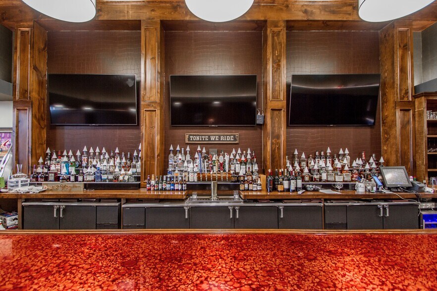 More Photos Of 912 Front St, Conway Restaurant For Sale