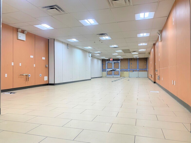 More Photos Of 1160-1162 First Ave, New York Apartments For Lease