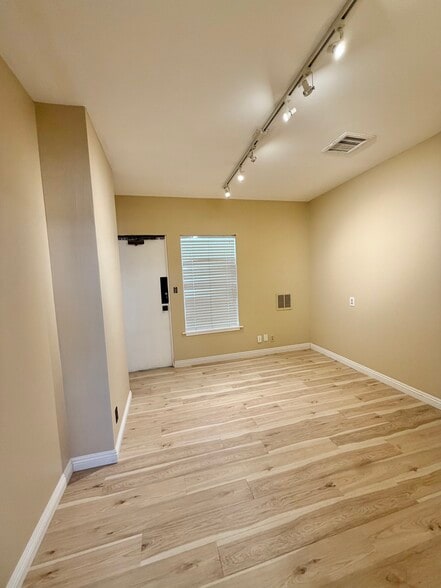 More Photos Of 3231 Waring Ct, Oceanside Medical For Lease