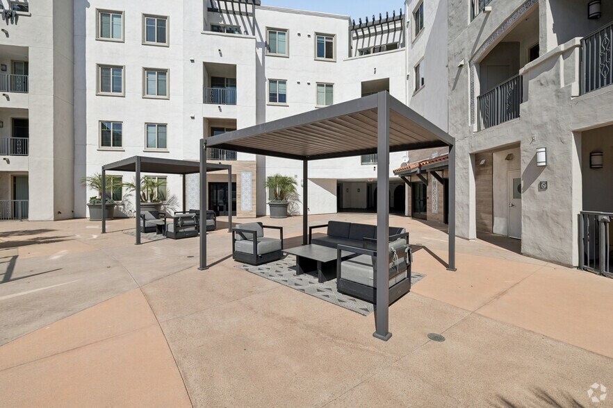 More Photos Of 5395 Napa St, San Diego Apartments For Lease