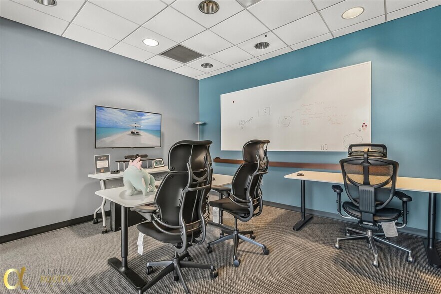 More Photos Of 189 S Orange Ave, Orlando Office Residential For Sale