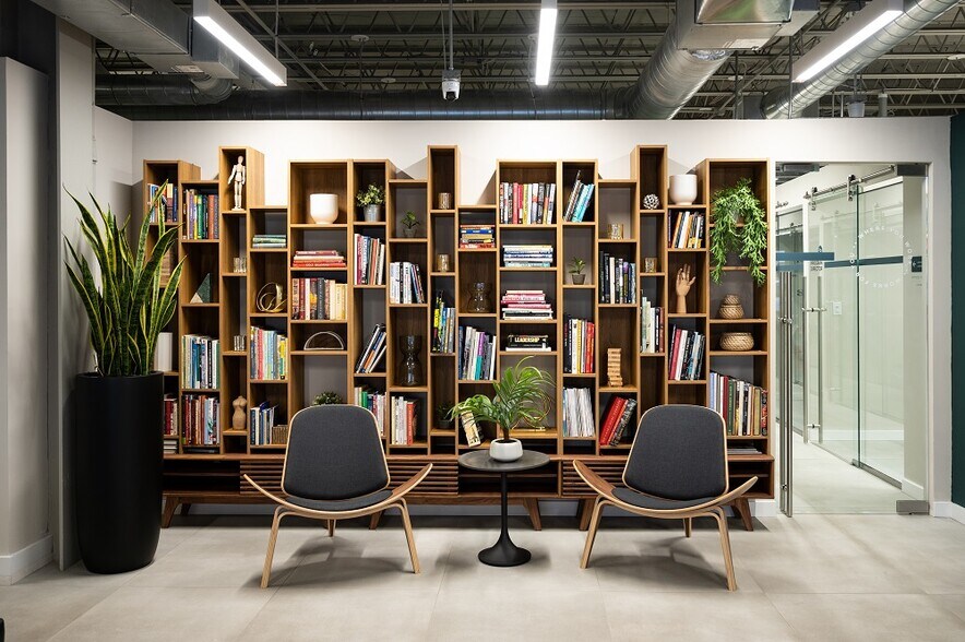 More Photos Of 275-299 Alhambra Cir, Coral Gables Loft Creative Space For Lease