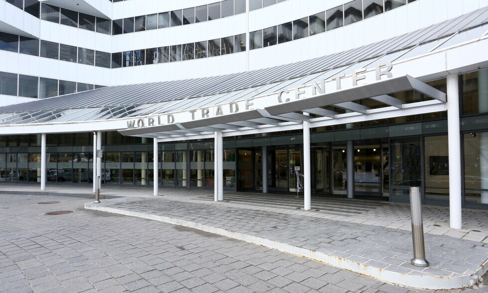 More Photos Of 101 W Main St, Norfolk Office For Lease