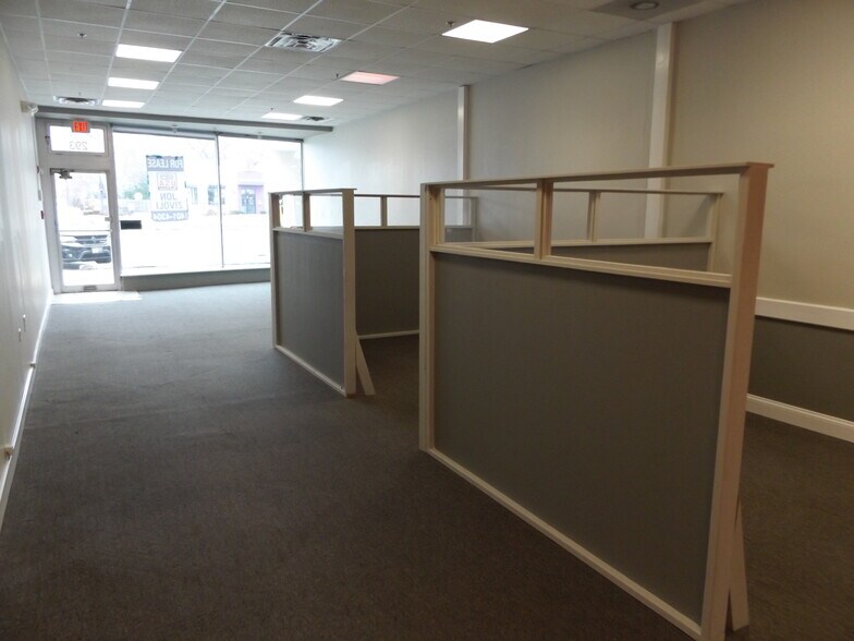 More Photos Of 279-297 N Northwest Hwy, Palatine Unknown For Lease