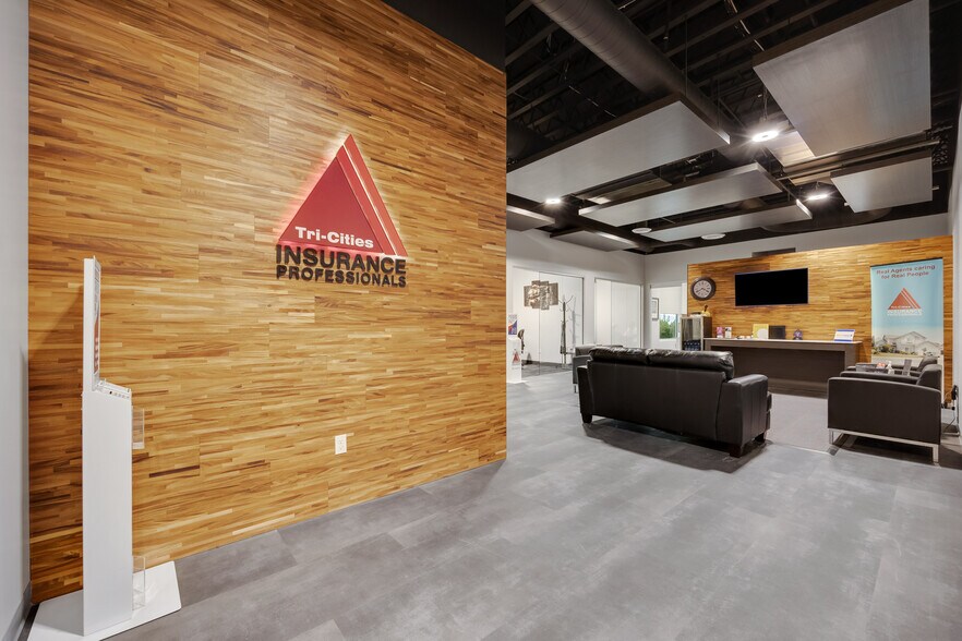 More Photos Of 9425 Sandifur Pky, Pasco Office For Sale