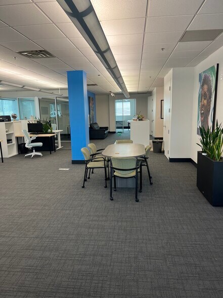 More Photos Of 14193 S Minuteman Dr, Draper Office Residential For Lease