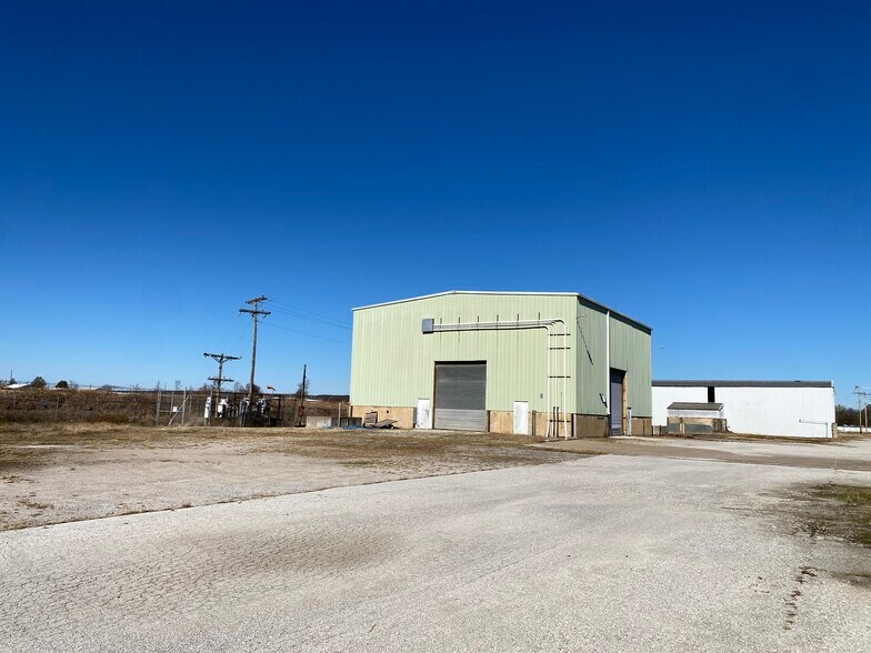 More Photos Of 1501 S John Zink Ave, Skiatook Manufacturing For Lease