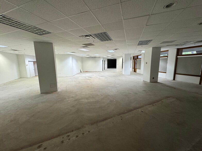 More Photos Of 657 S 3rd St, Louisville Apartments For Lease