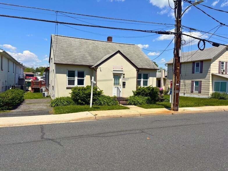 Primary Photo Of 4 W Broadway, Bel Air Office Residential For Sale