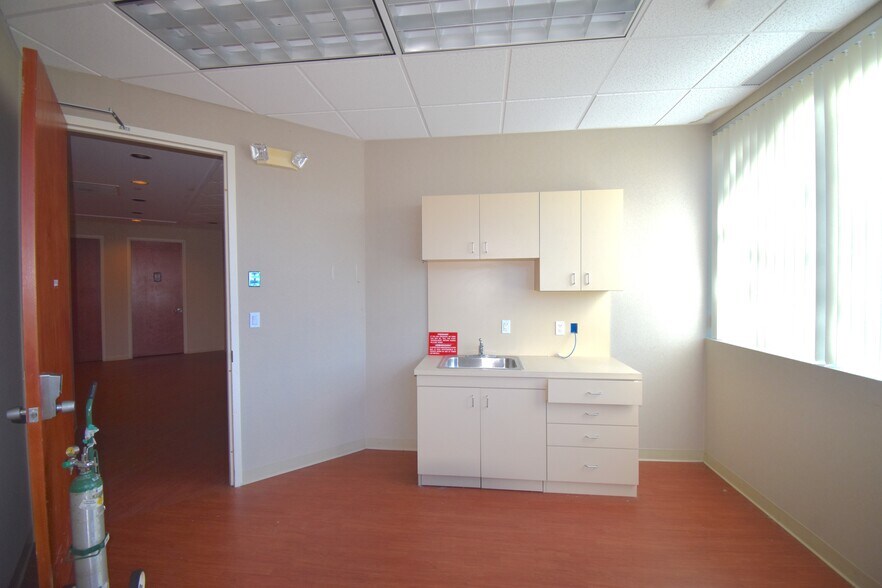 More Photos Of 23 Technology Dr, Setauket Medical For Lease