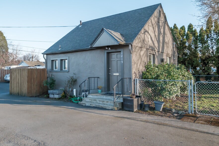 More Photos Of 1209-1215 Shortridge St SE, Albany Office Residential For Sale