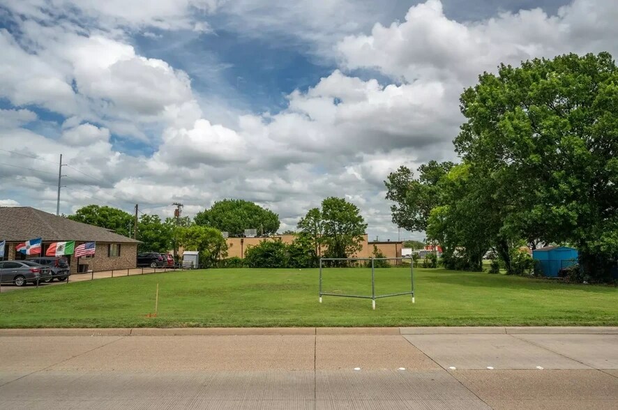 More Photos Of 212 N 1st St, Garland Land For Sale