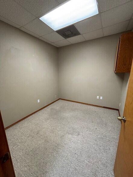 More Photos Of 1510 Santa Fe Dr, Weatherford Medical For Lease