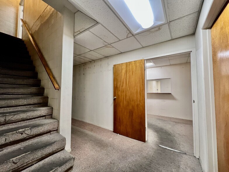 More Photos Of 808 Hill St, Los Angeles Office For Lease