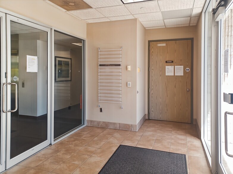 More Photos Of 80 Orville Dr, Bohemia Coworking Space