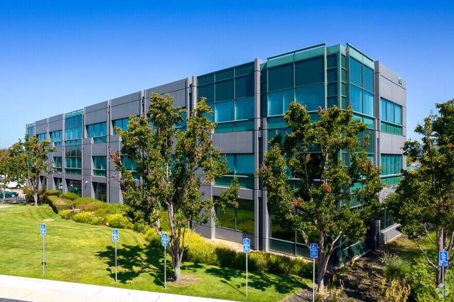 More Photos Of 300 Wind River Way, Alameda Unknown For Lease