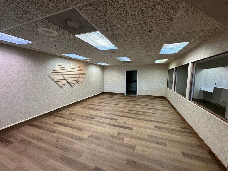 More Photos Of 640 S Lake St, Leesburg Medical For Lease