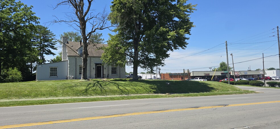More Photos Of 4502 Fegenbush Ln, Louisville Specialty For Sale