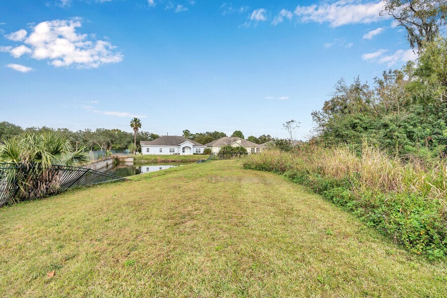 More Photos Of 1640 Lexington Green Ln, Sanford Medical For Lease