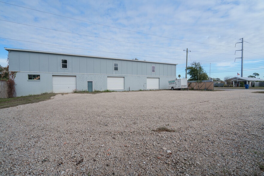 More Photos Of 1919 Drummond Ave, Panama City Distribution For Lease