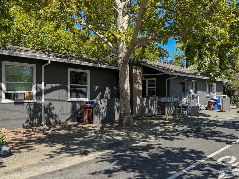 More Photos Of 1701 Lake St, Calistoga Apartments For Sale