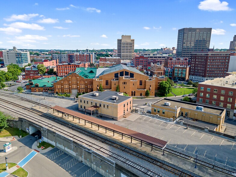 More Photos Of 269 W Jefferson St, Syracuse Office For Lease