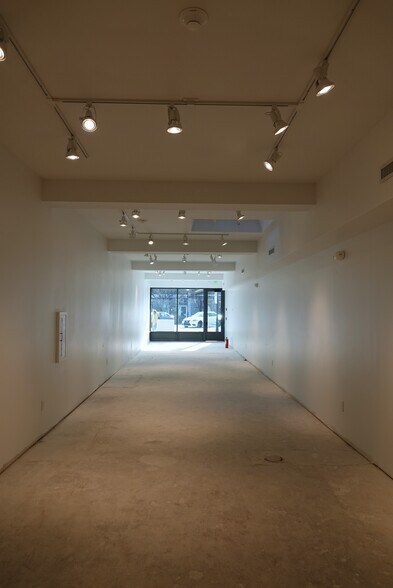 More Photos Of 356 Main St, Highlands Freestanding For Lease