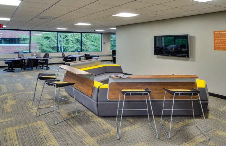 More Photos Of 1550 Valley River Dr, Eugene Office For Lease