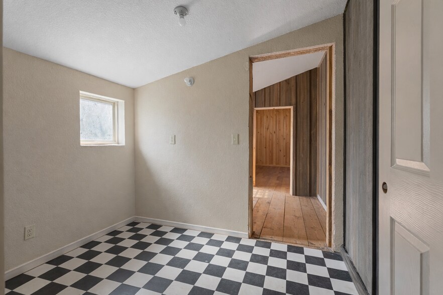 More Photos Of 40082 County Road 591, Jay Apartments For Sale