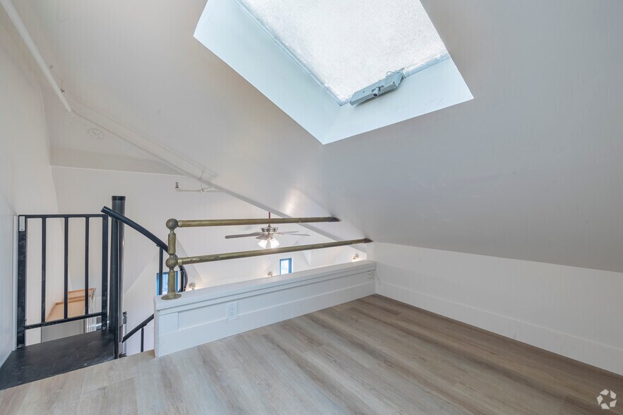 More Photos Of 2974-2980 College Ave, Berkeley Apartments For Lease
