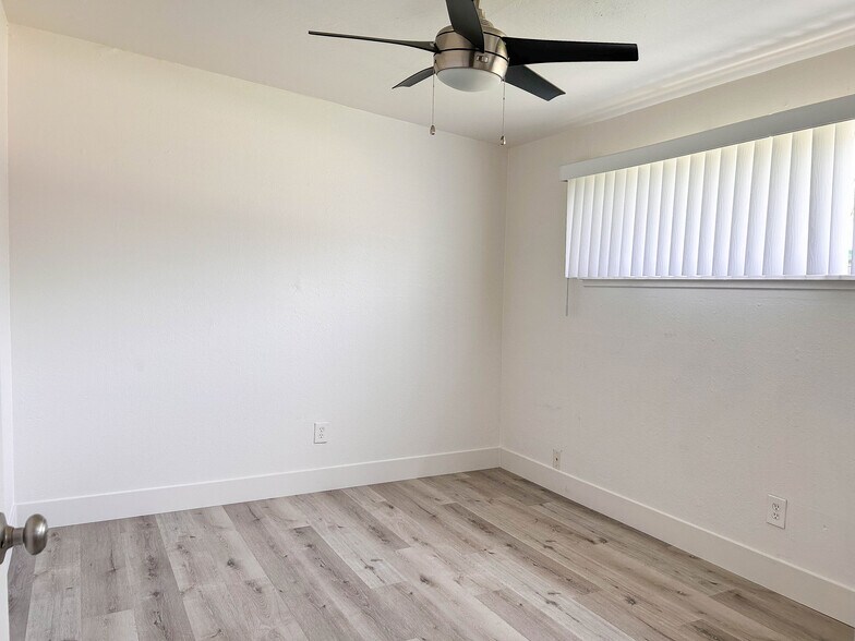 More Photos Of 2652 21st Ave, Sacramento Apartments For Sale