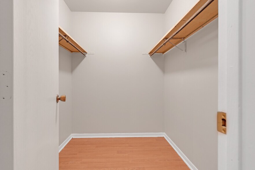 More Photos Of 604-620 E Grant Hwy, Marengo Apartments For Sale