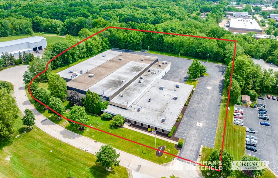 More Photos Of 11515 Alameda Dr, Strongsville Manufacturing For Lease