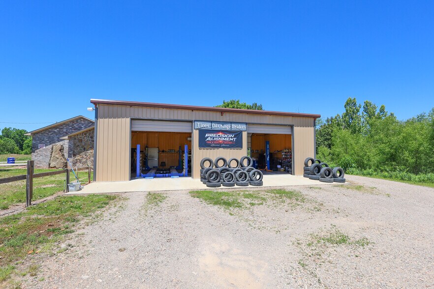 More Photos Of 101 Caney Pl, Glenwood Auto Repair For Sale