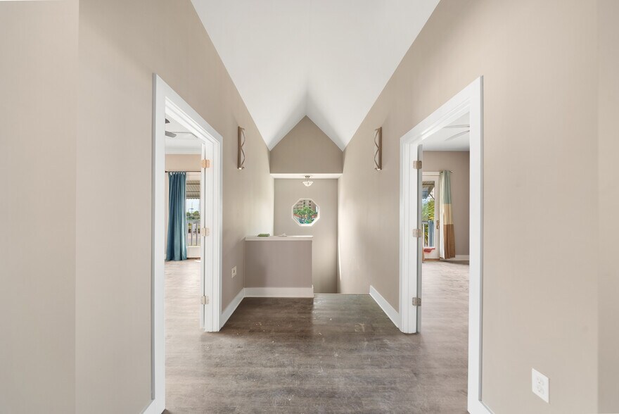 More Photos Of 6504 Thomas Dr, Panama City Office Residential For Sale