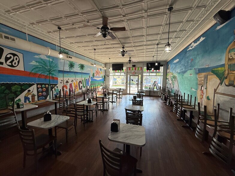 More Photos Of 123 N Main St, Fountain Inn Storefront For Lease