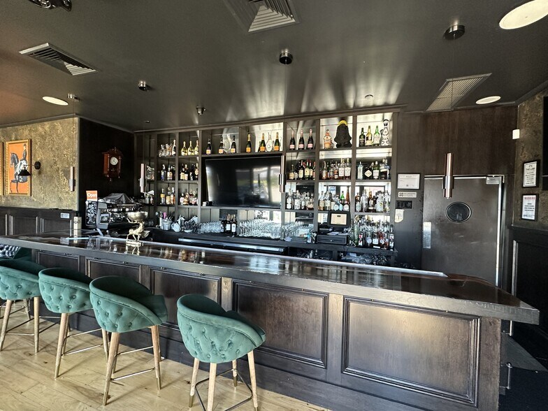 More Photos Of 141 Mansion Ave, Staten Island Restaurant For Sale