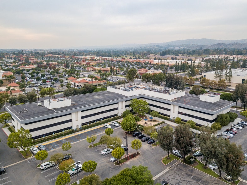 More Photos Of 500 S Kraemer Blvd, Brea Office For Lease